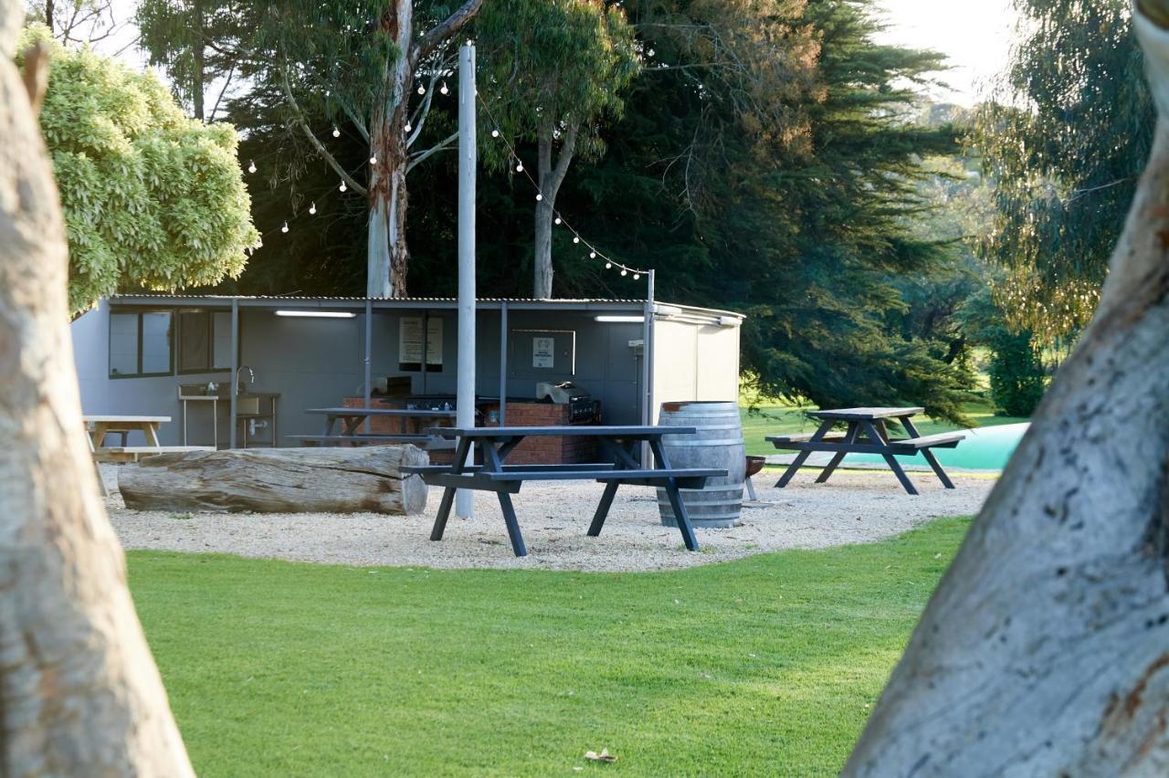 Pine Country Caravan Park Mount Gambier Esterno foto